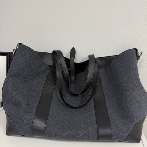 COS 위켄더 토트백 울
