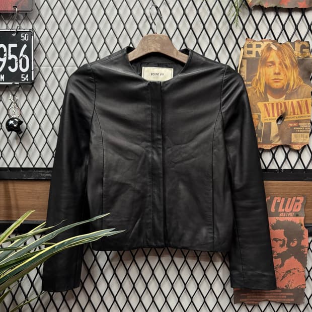 JPN VINTAGE 루즈 비프 노카라 크롭 레더 자켓 블랙