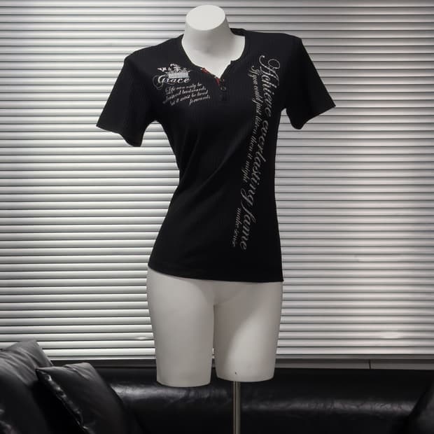 {UNKNOWN} Slim Fit Vertical Lettered Tee