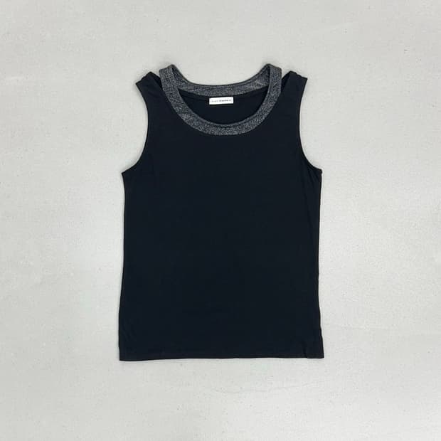 A.V.V STANDARD 슬리브리스