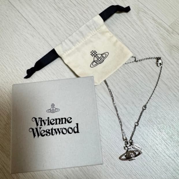 비비안웨스트우드 목걸이