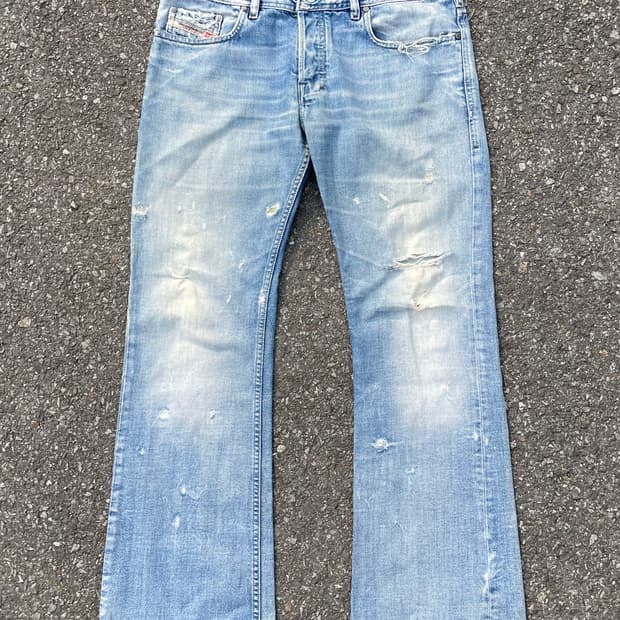 [Made in italy]디젤 ZATHAN 부츠컷 데님 