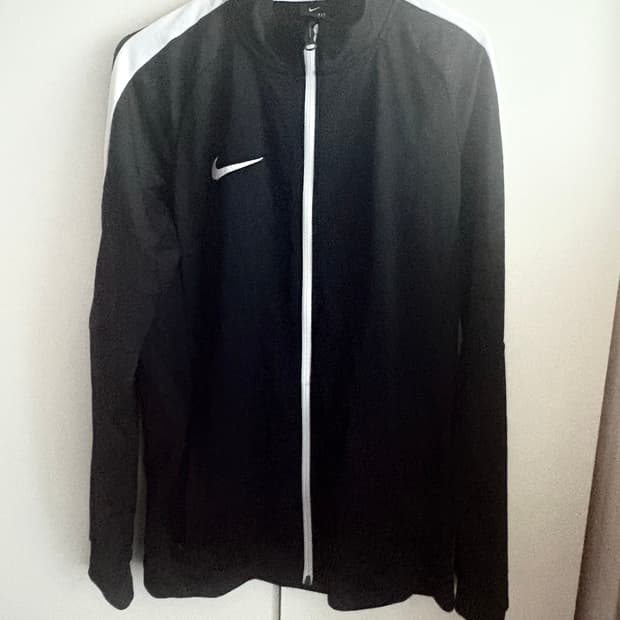 나이키(Nike) 빅스우시 검정 드라이핏 트렉탑 져지 L 100