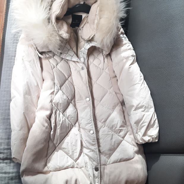 크림 화이트 빅후드 덕다운 패딩 55