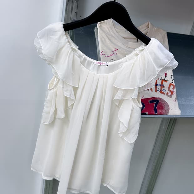 ivory frill sleeve top
