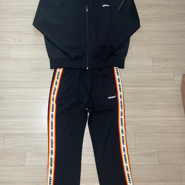 널디 트레이닝s사이즈 세트 상태 좋음