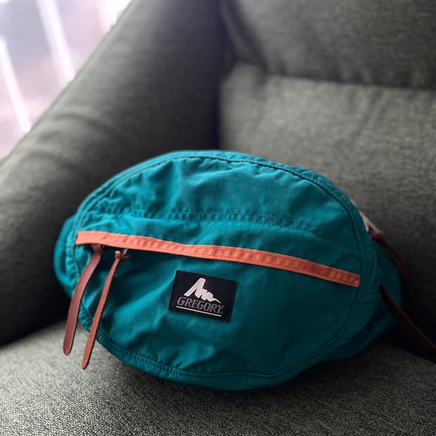 그레고리 구형로고 테일메이트