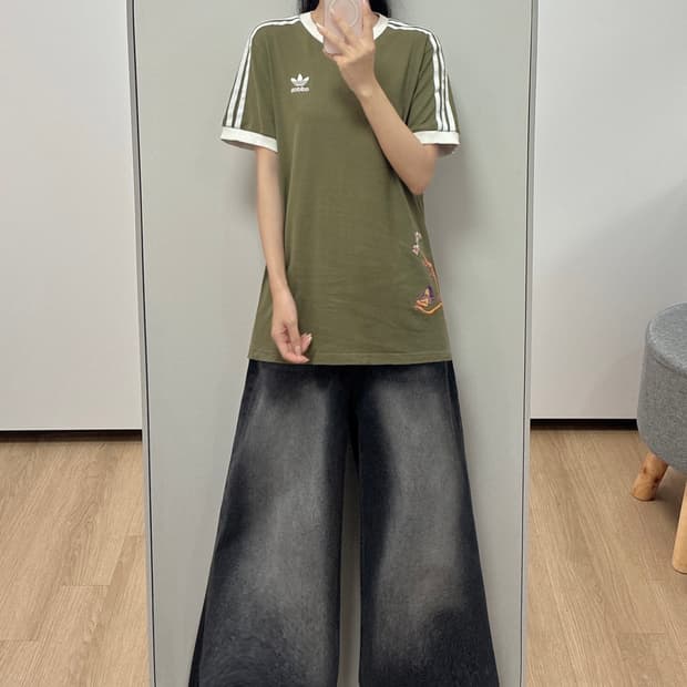 아디다스 포이즈너스 가든 카키 링거 반팔 티셔츠
