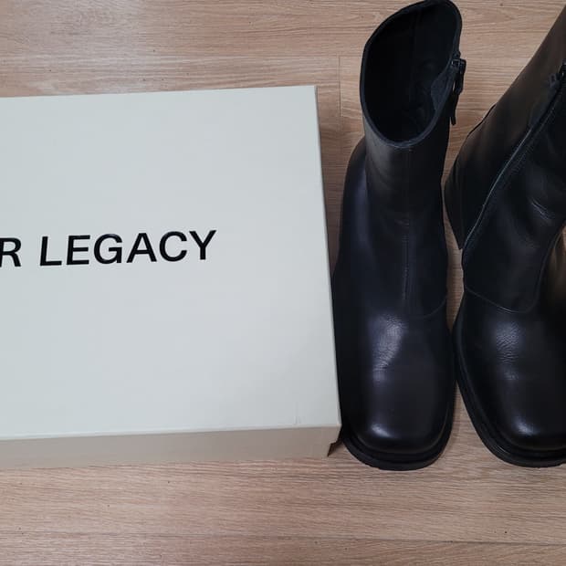 아워레가시 - 카미온 블랙 40사이즈