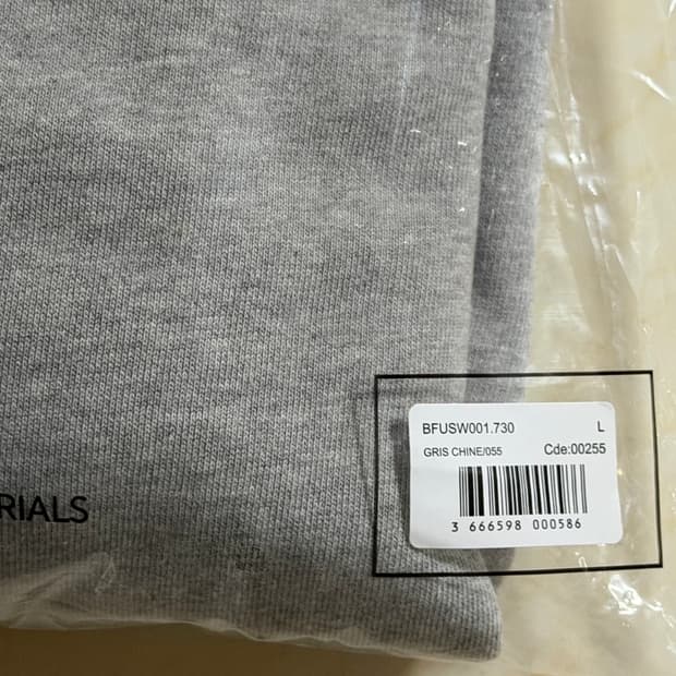 아미 맨투맨 정품인가요?? 죄송합니다ㅠ