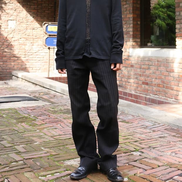 5351 Pour Les Hommes 핀스트라이프 부츠컷 팬츠