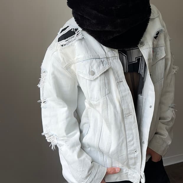 Levi's 디스트레스 퓨어 화이트 트러커 자켓