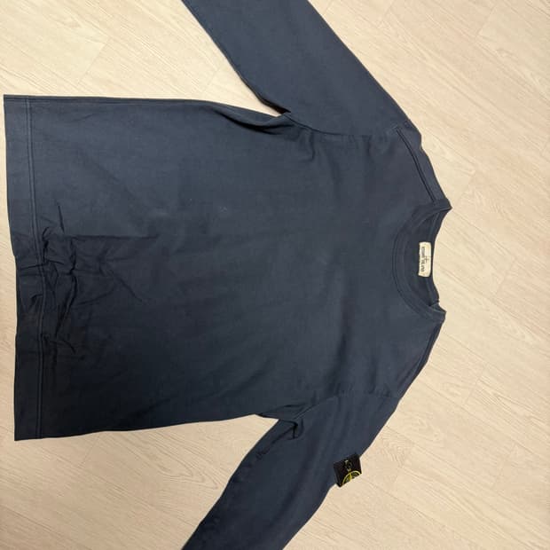 스톤아일랜드 롱슬리브 네이비