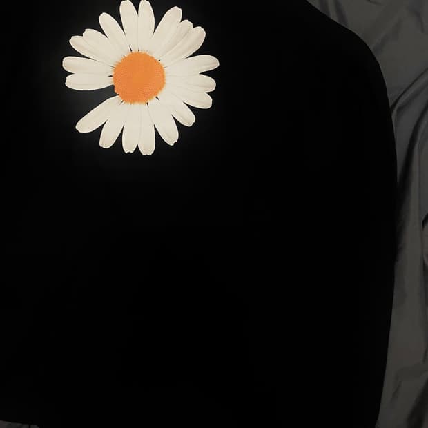 나이키 피스마이너스원 데이지 롱슬리브