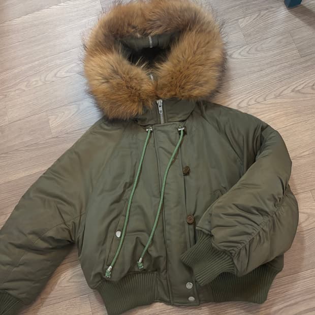 새상품급 js뉴욕  반크롭n3b야상패딩 프리.갸루