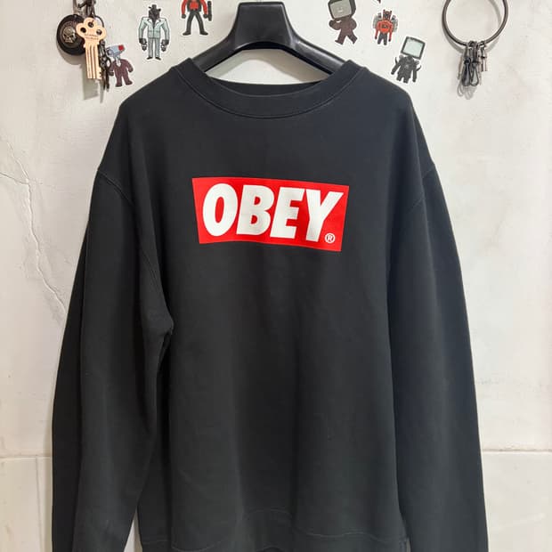 오베이 박스 로고 맨투맨 블랙 M