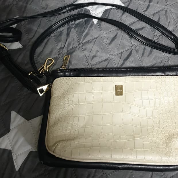 엘레강스 파리  빈티지 크로커다일 배색 크로스백 (아이보리 블랙)