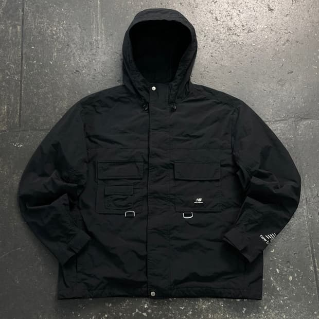 105 뉴발란스 멀티포켓 바람막이