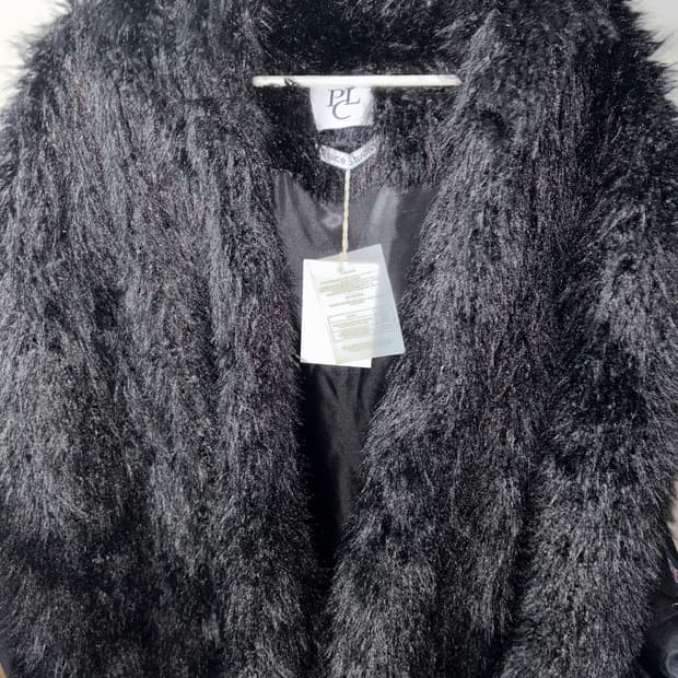 플레이스튜디오 블랙 퍼 후드 자켓