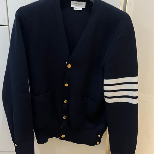 26fw 밀라노스티치 금장가디건 2사이즈 (새상품급)