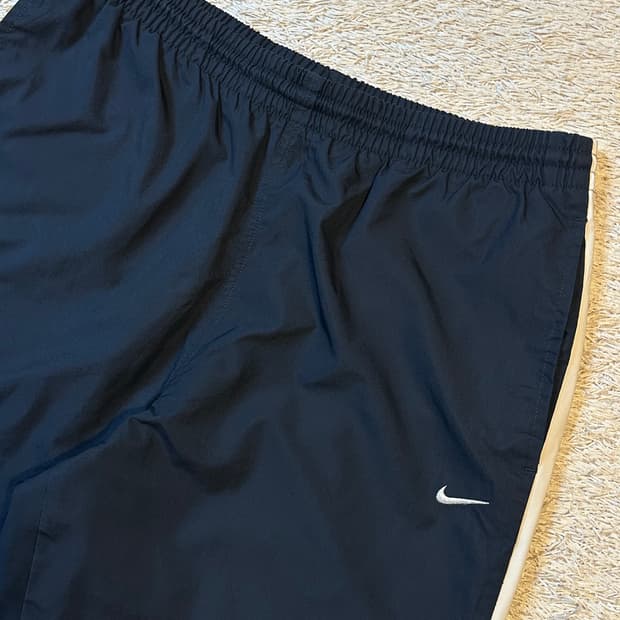나이키 올드스쿨 스우시 사이드라인 나일론 트랙팬츠 네이비