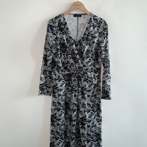 Black rose v neck wrap dress