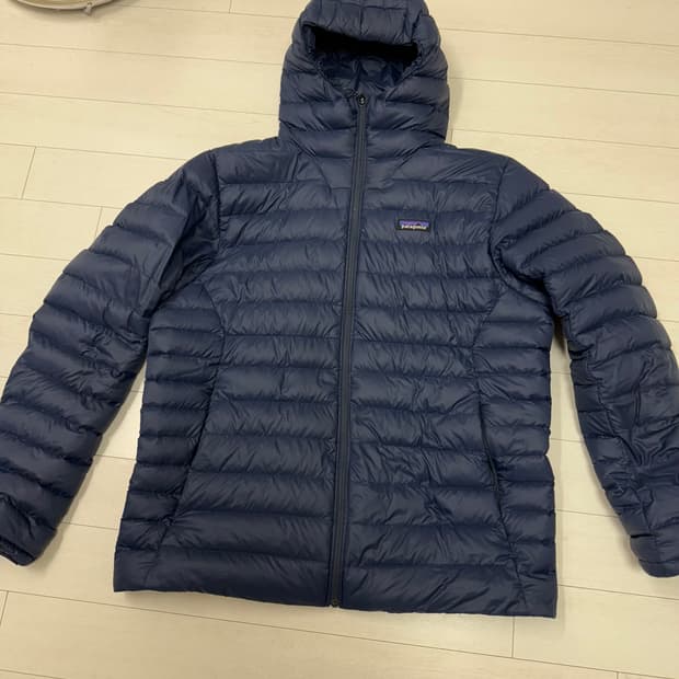 파타고니아 다운 스웨터 후디 네이비 패딩 L 사이즈