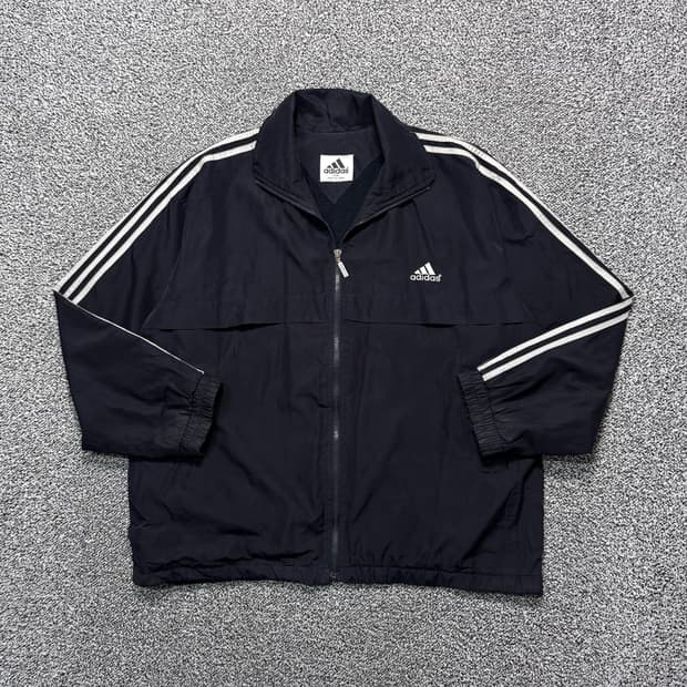  Name : 아디다스 올드스쿨 사이드라인 오버핏 바람막이 :)