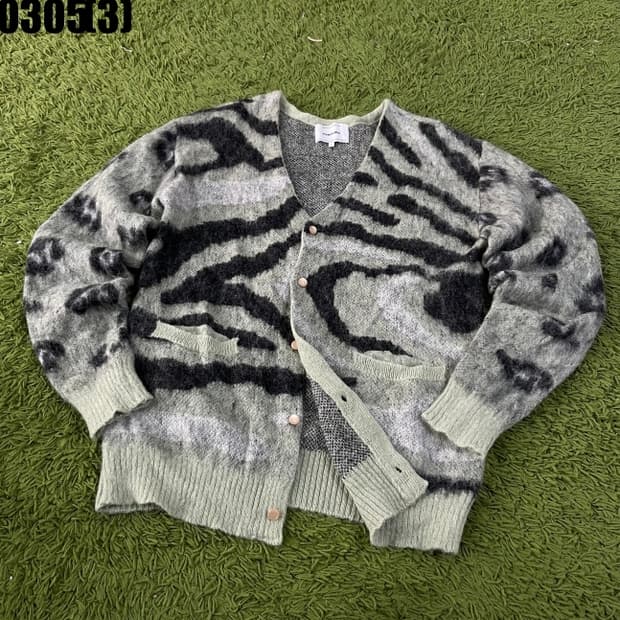 비바스튜디오 니트 가디건