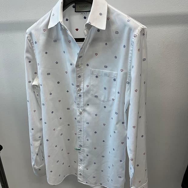 100) 구찌 로고패턴 화이트 셔츠 