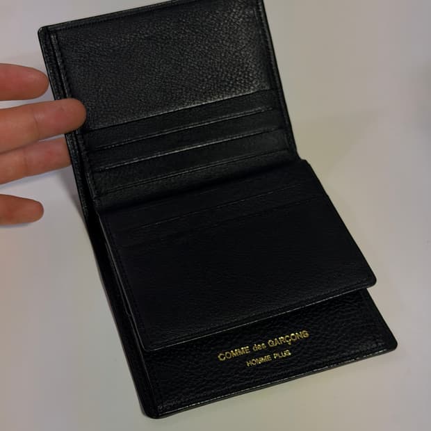 꼼데가르송 옴므 플러스 지갑