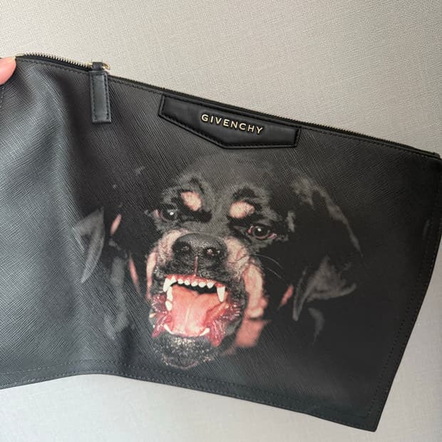 지방시 로트와일러 클러치