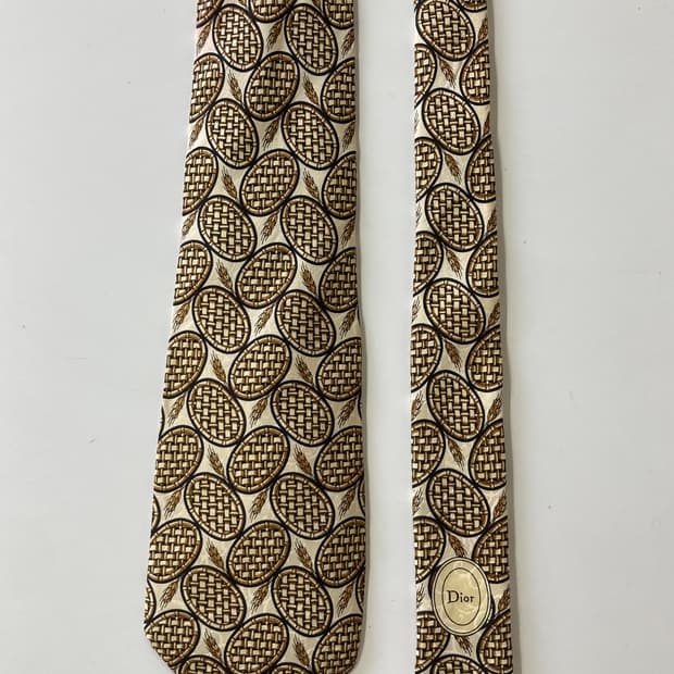 크리스찬디올무슈 넥타이