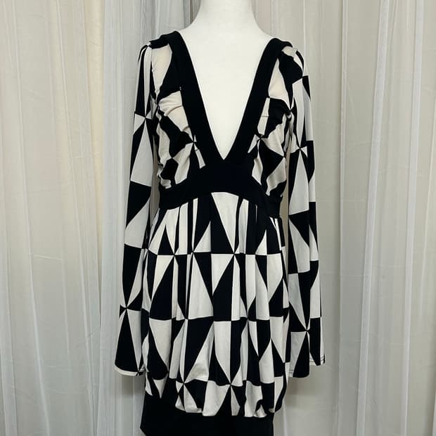 오네갸루 뒷트임 원피스 아게하 헤이세이