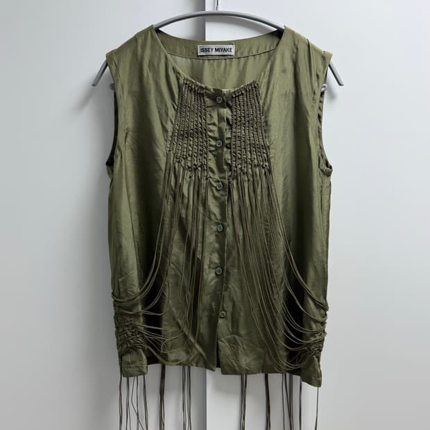 Issey Miyake 이세이미야케 슬리브리스