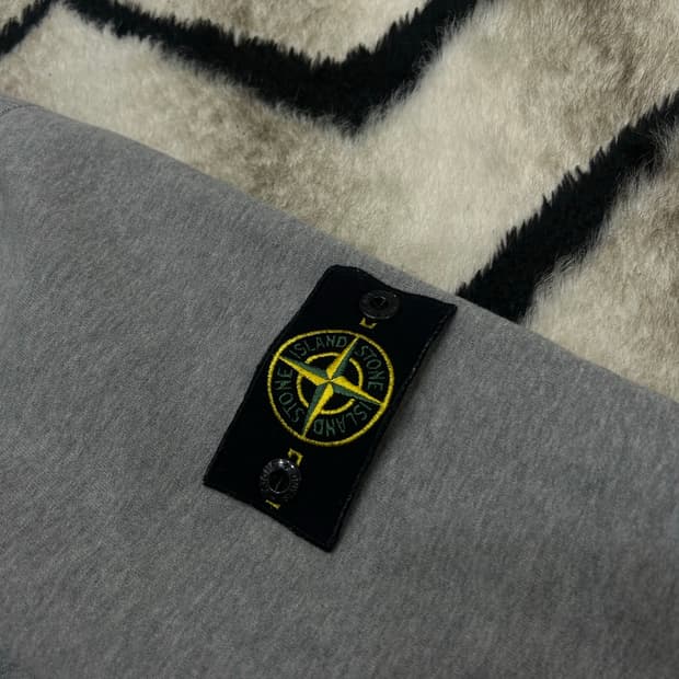 [L]스톤아일랜드 맨투맨/그레이/기모