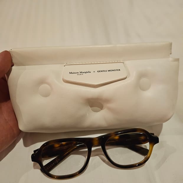 젠틀몬스터 x 메종 마르지엘라 MM113 톨토이즈쉘 클리어