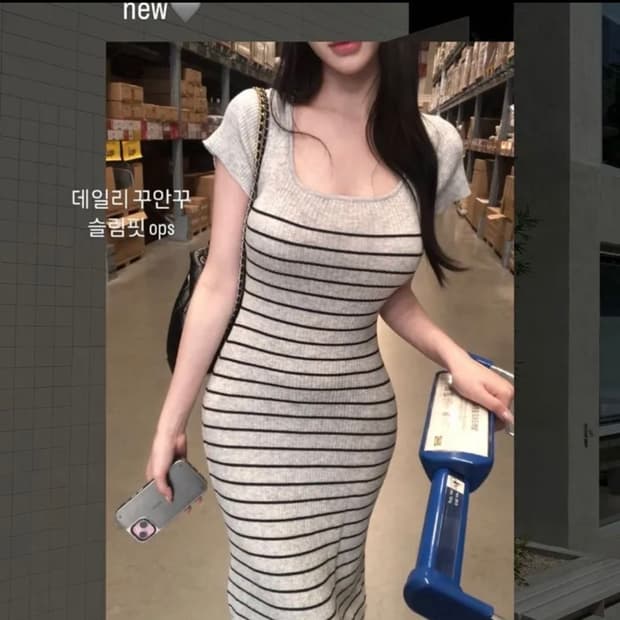 장원영 착용) 아이레브 데일리 그레이 스트라이프 골지 롱 원피스