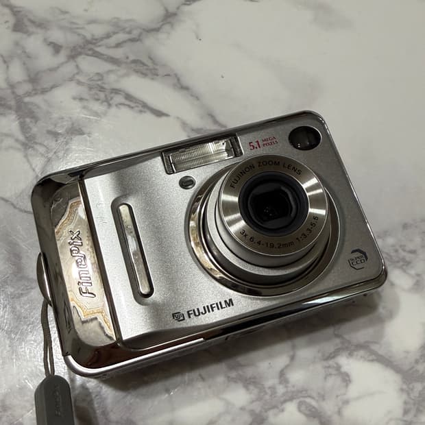 후지필름 Finepix a500 실버 디카