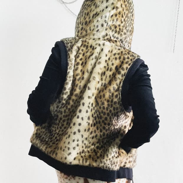 쥬시꾸뛰르 faux fur 레오파드 후드 베스트