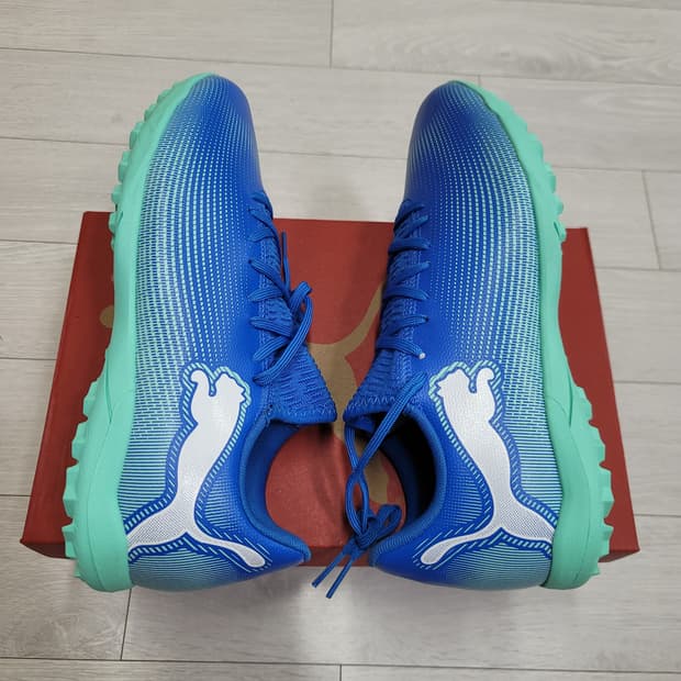 (250)푸마 풋살화 퓨처 7 플레이 TT[대전 직거래도 가능]