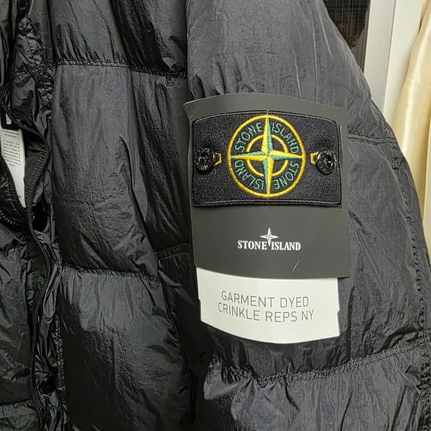 스톤아일랜드 25fw 크링클랩스 논후드 패딩 블랙