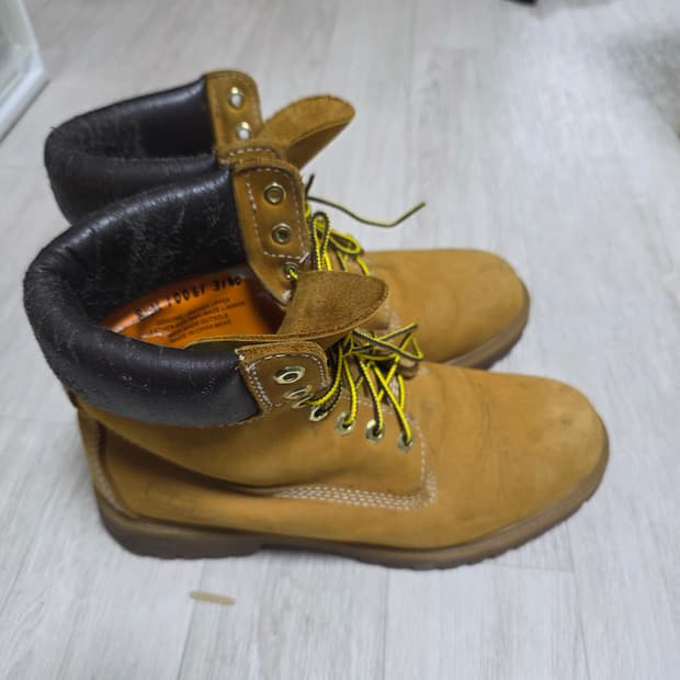 팀버랜드 6인치 프리미엄 부츠 265(많이낡음)