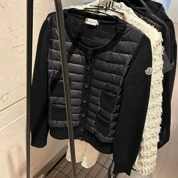 몽클레어 멀티 포켓 로고패치 니트패딩 가디건