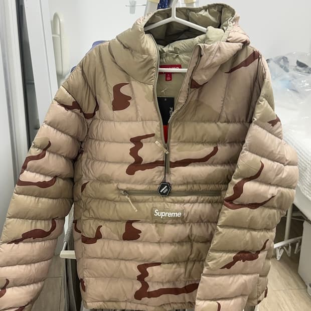 슈프림 마이크로다운 하프집 새상품 M