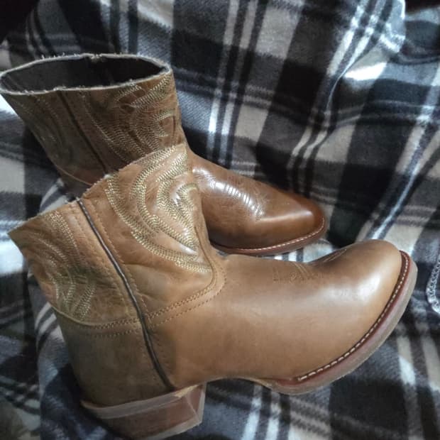 라레도 미들 웨스턴 부츠