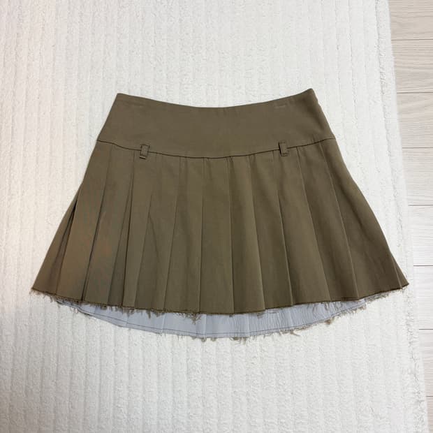 자라 로우라이즈 플리츠 스커트