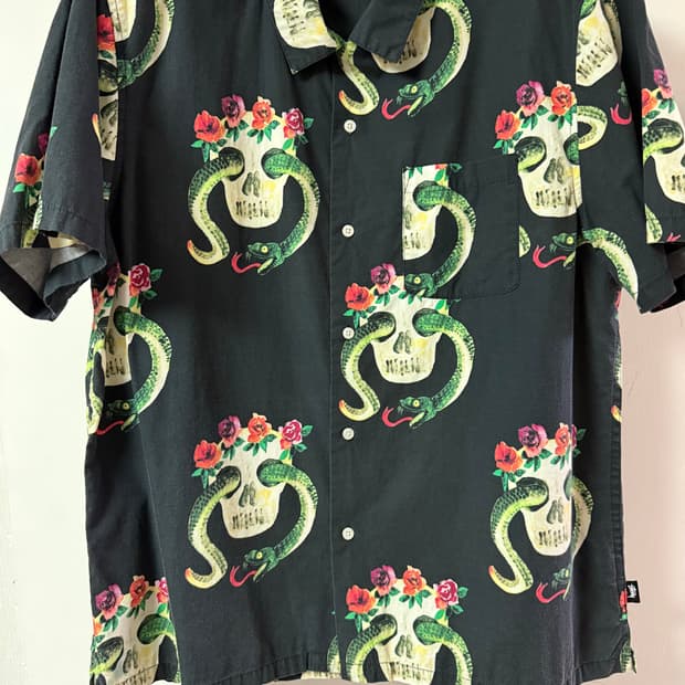 스투시 Stüssy Skull & Snake Shirt XL