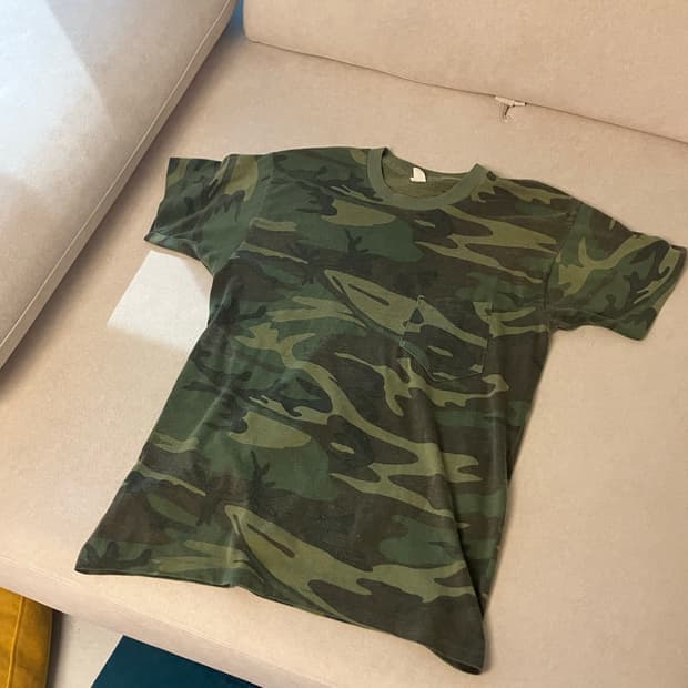 80s woodland camo pocket tee (USA)