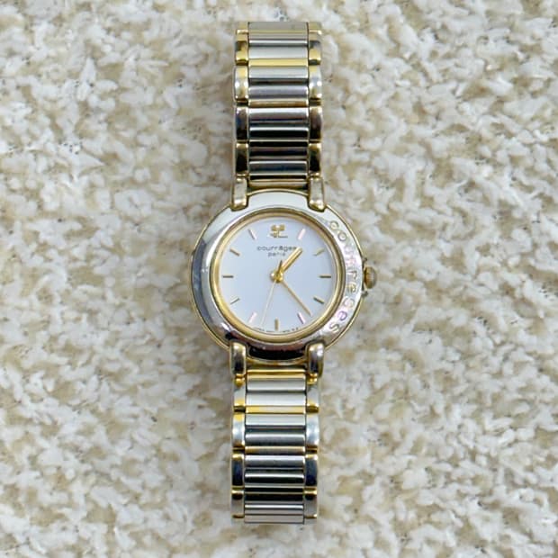 꾸레쥬 메탈 시계